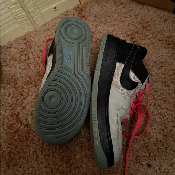 Air Force 1 Flamingo - Picture 3 of 4